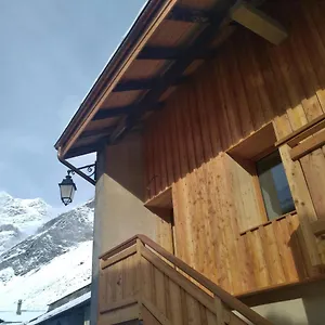 https://la-maizon-du-bois.hotels-rhonealpes.com
